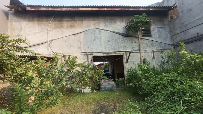 dijual tanah bekas bangunan bengkel