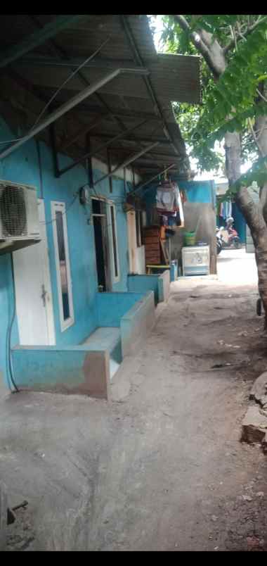 dijual tanah beserta rumah kontrakan