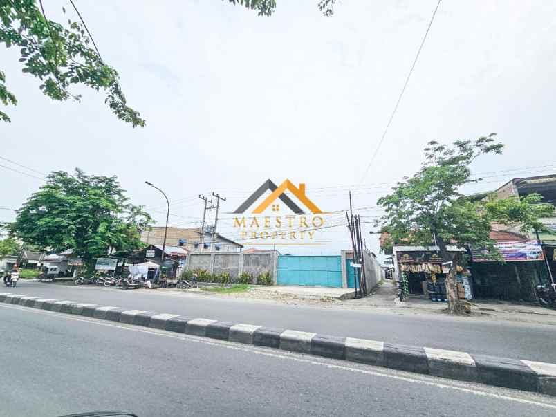dijual tanah jalan letda sujono depan