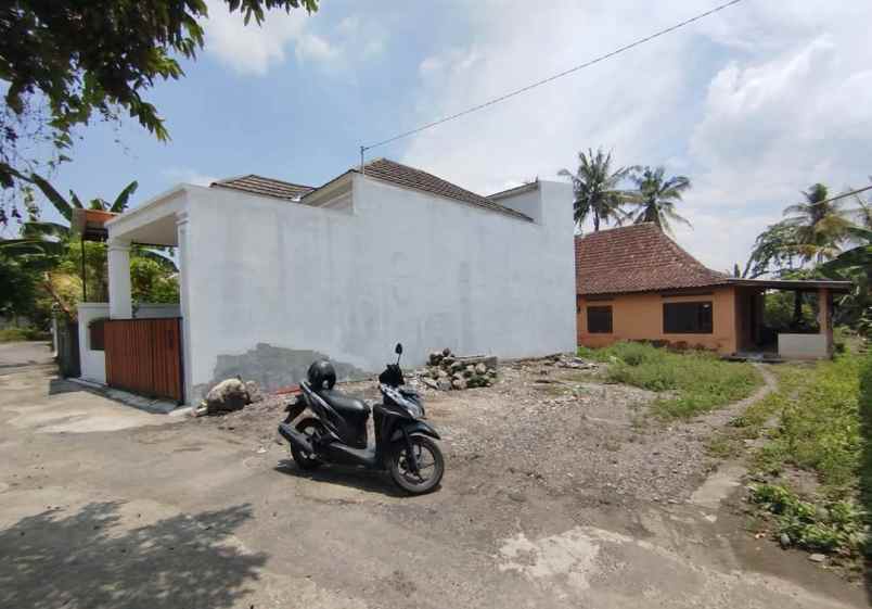 dijual tanah jl kaliurang km 12