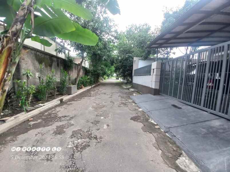 dijual tanah komplek sayap sudirman