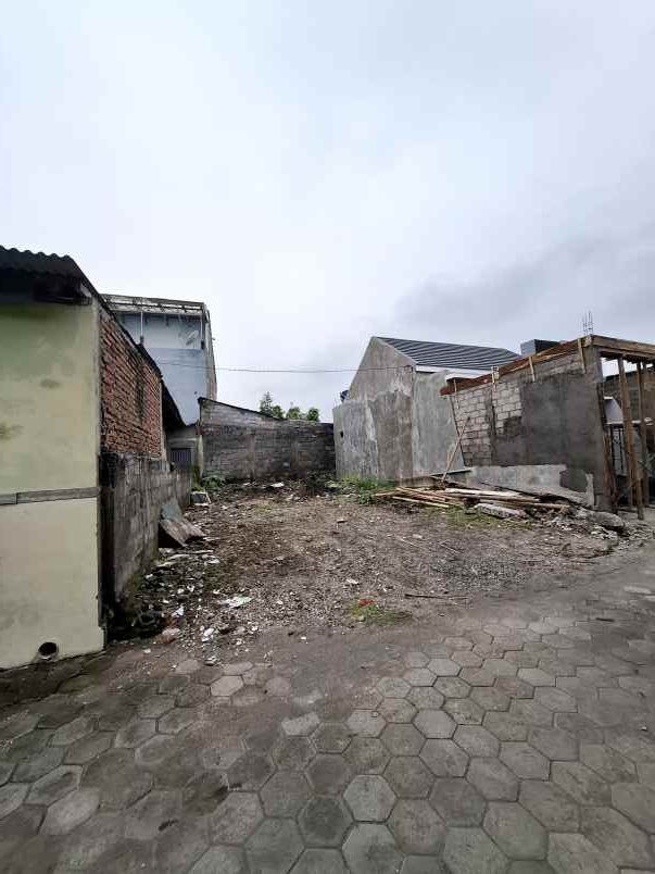 dijual tanah tajem maguwoharjo depok