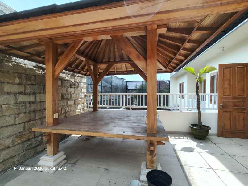 dijual villa canggu badung bali