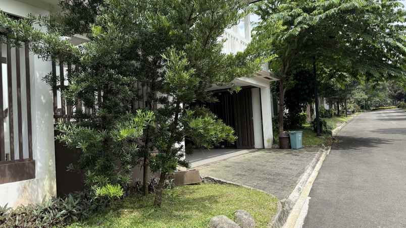 dijual villa ciawi gadog
