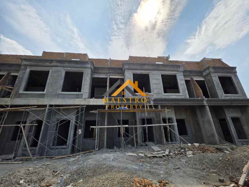 dijual villa de castillo residence