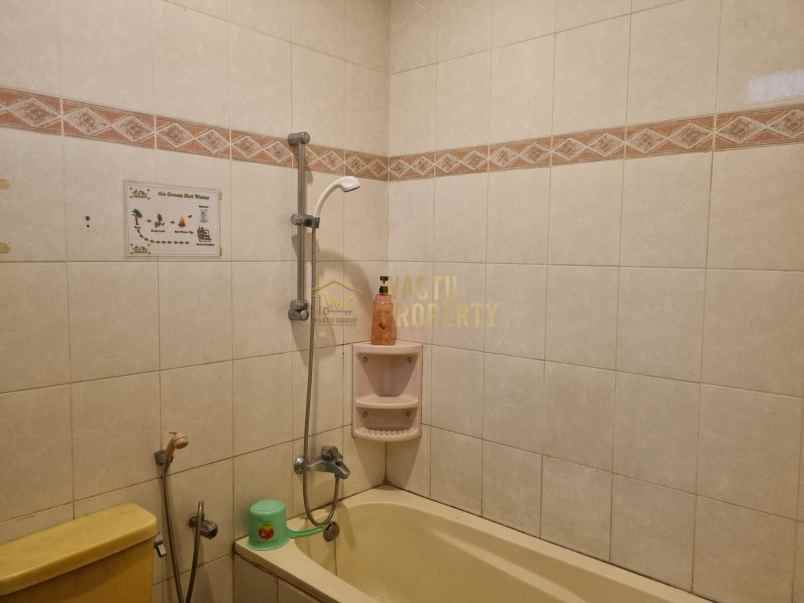 dijual villa hargobinangun