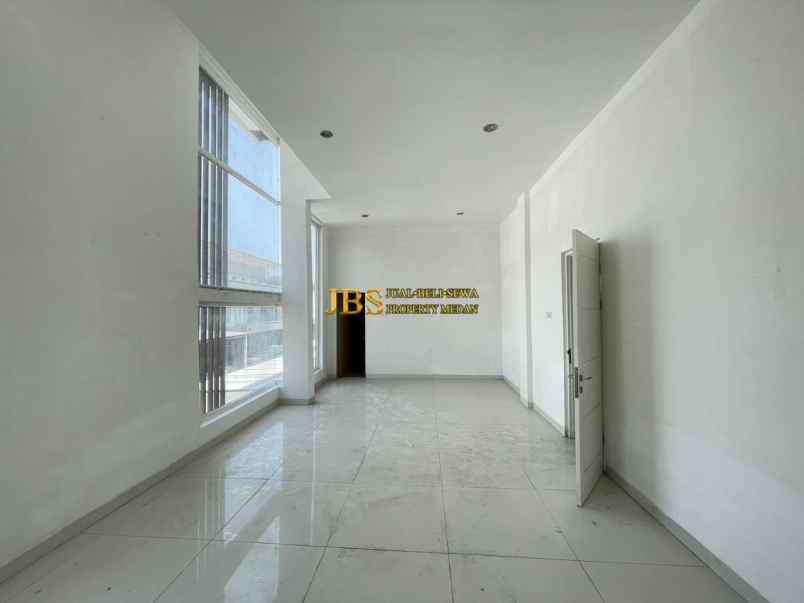 dijual villa komplek cemara kuta jalan