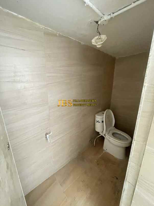 dijual villa komplek cemara kuta jalan