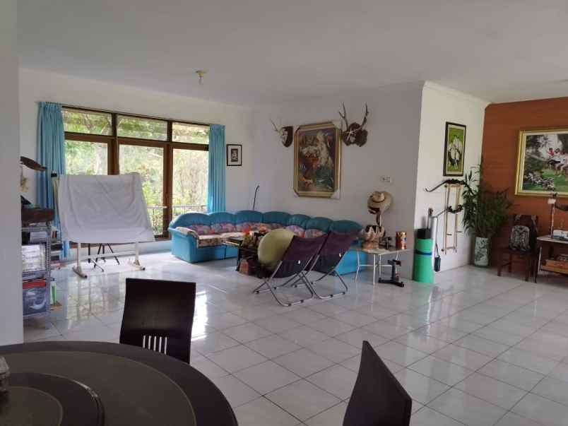 dijual villa ledug prigen kec prigen