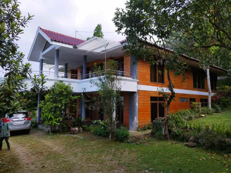 dijual villa ledug prigen kec prigen