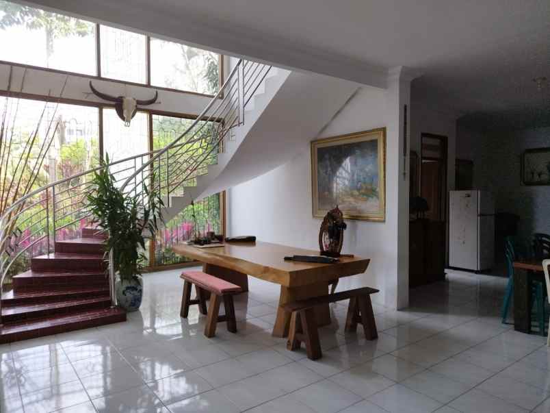 dijual villa ledug prigen kec prigen