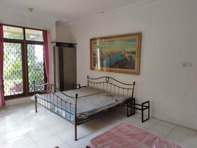 dijual villa ledug prigen kec prigen