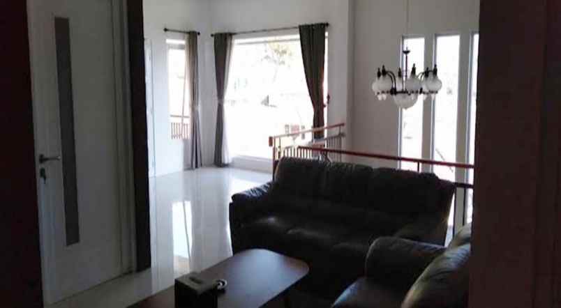 dijual villa rancabali