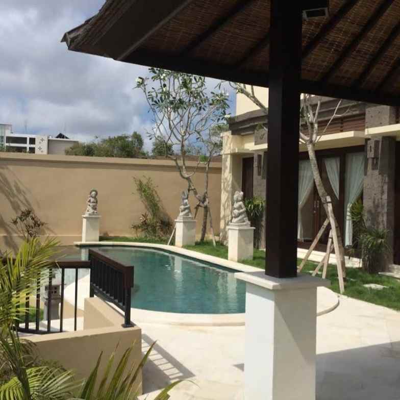 dijual villa raya uluwatu ungasan