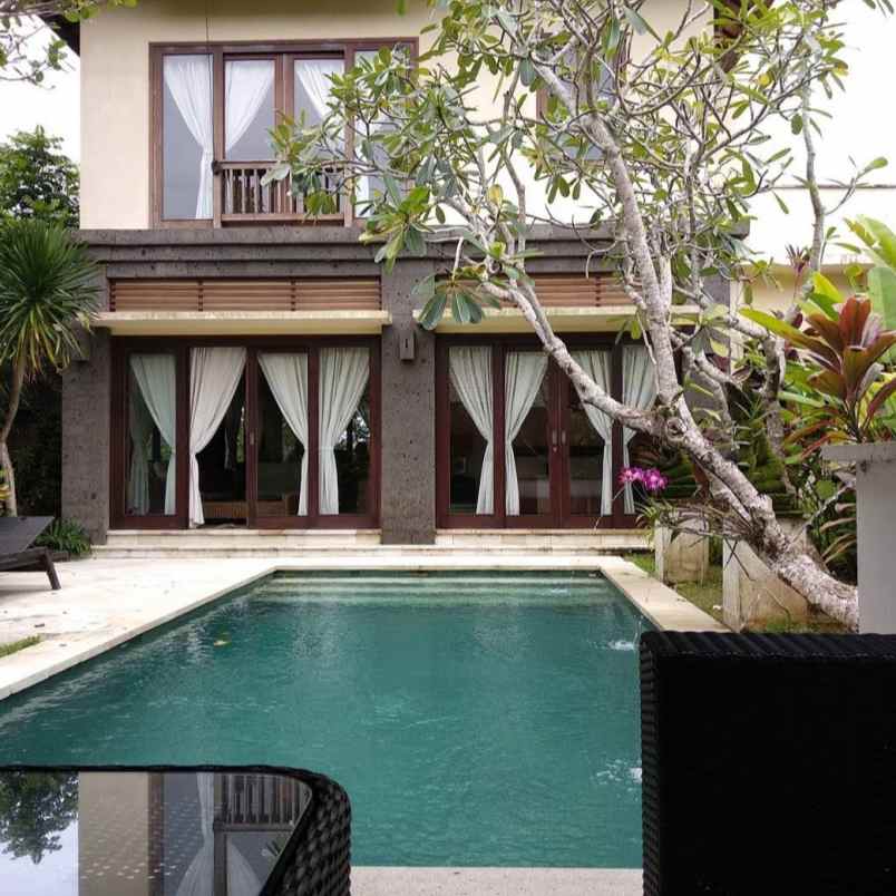 dijual villa raya uluwatu ungasan