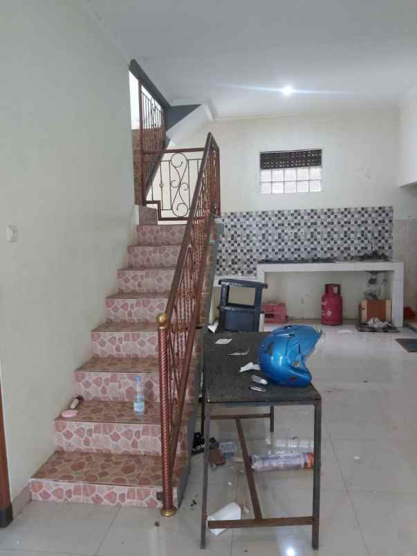 dikontrakan rumah hook luas di ujungberung bandung