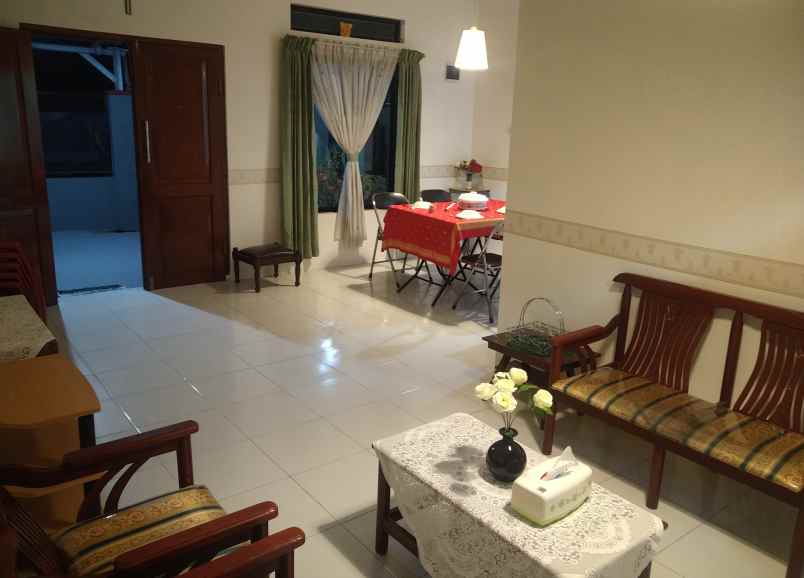 dikontrakkan rumah nyaman dan nyaman