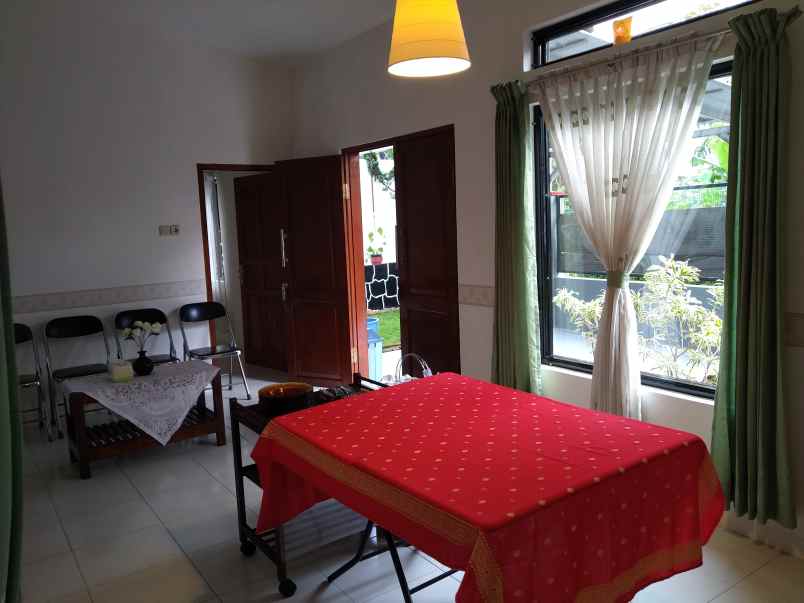 dikontrakkan rumah nyaman dan nyaman