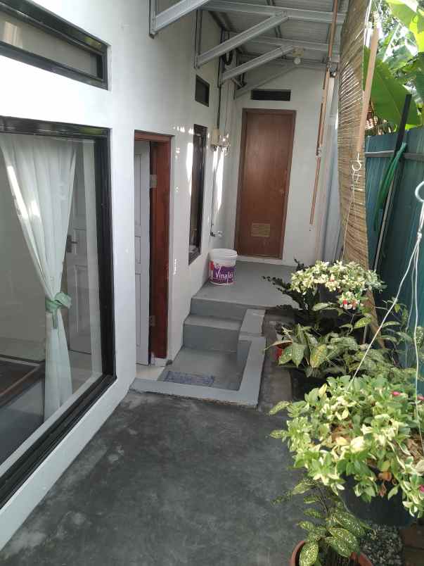 dikontrakkan rumah nyaman dan nyaman