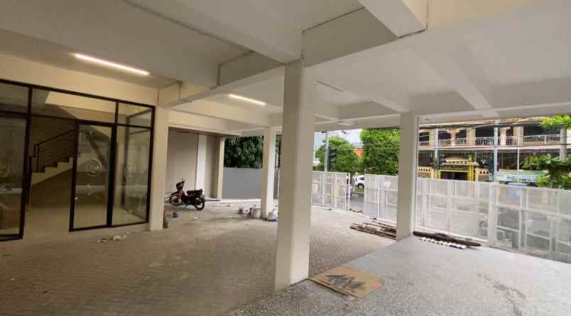 disewakan gedung ruko baru di raya mulyosari
