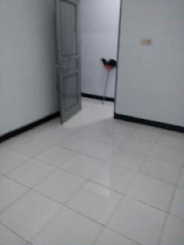 disewakan kost jl bayan ii no 142 rt 01