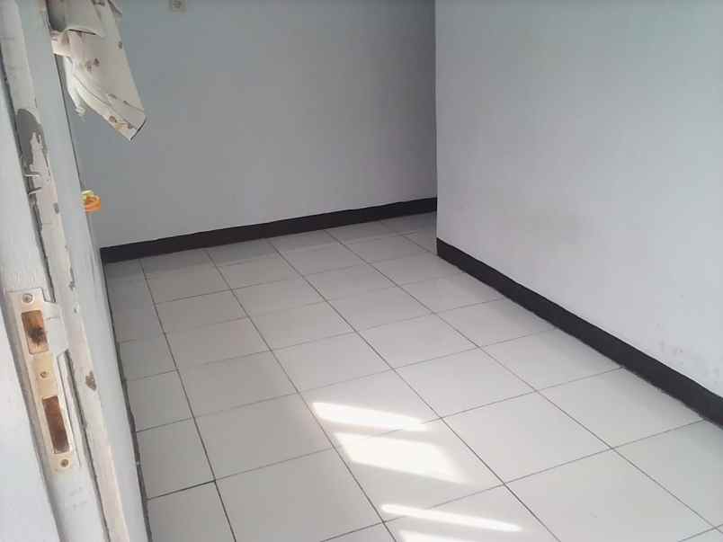 disewakan kost jl bayan ii no 142 rt 01