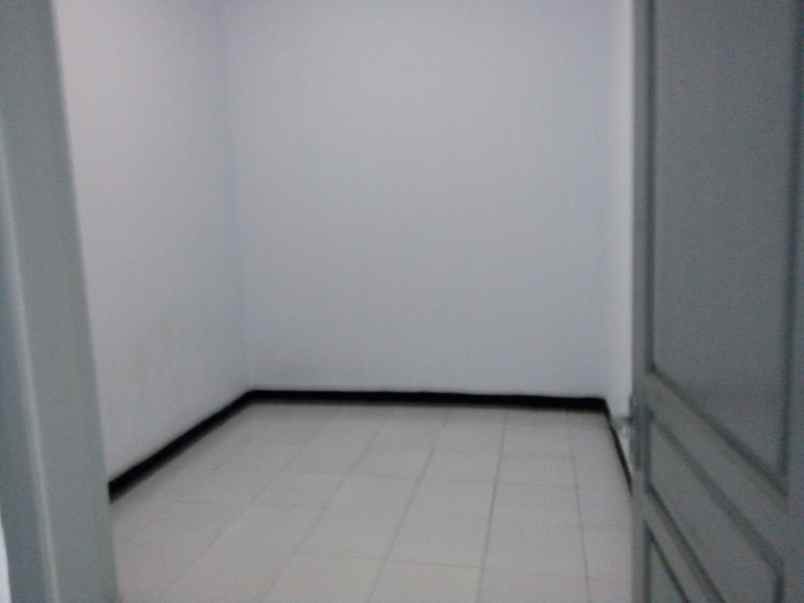 disewakan kost jl bayan ii no 142 rt 01