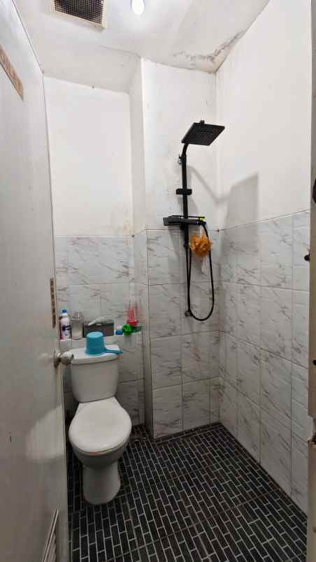 disewakan ruko gudang kantor ruko grand wisata jl