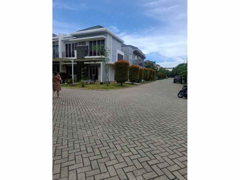 disewakan rumah central park galaxi bekasi