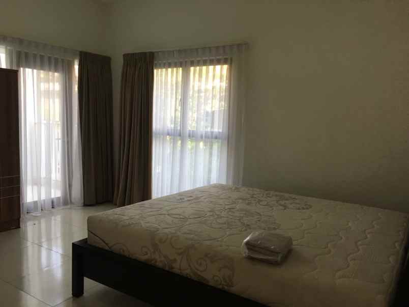 disewakan rumah cluster cassia jgc jakarta