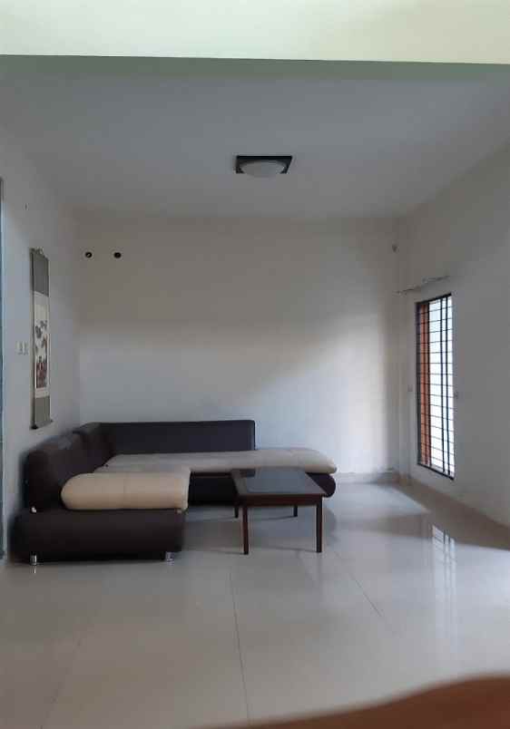 disewakan rumah cluster graha estetika