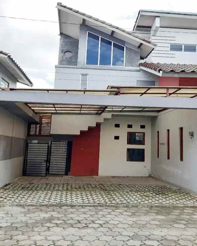 disewakan rumah cluster graha estetika