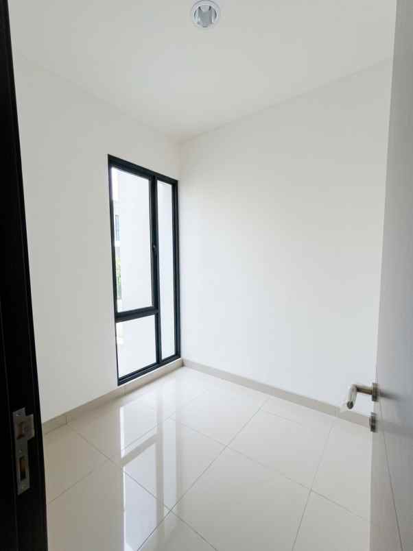 disewakan rumah cluster mahakam jgc