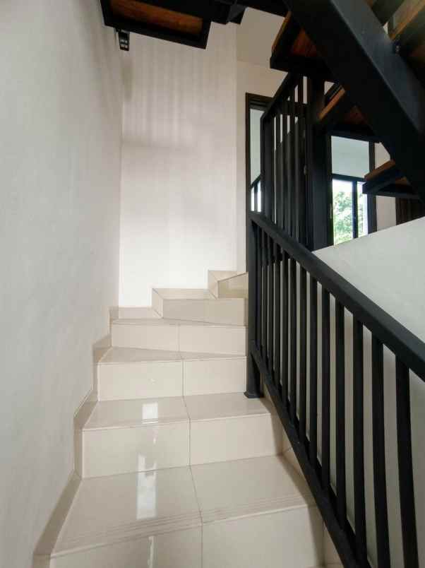 disewakan rumah cluster mahakam jgc