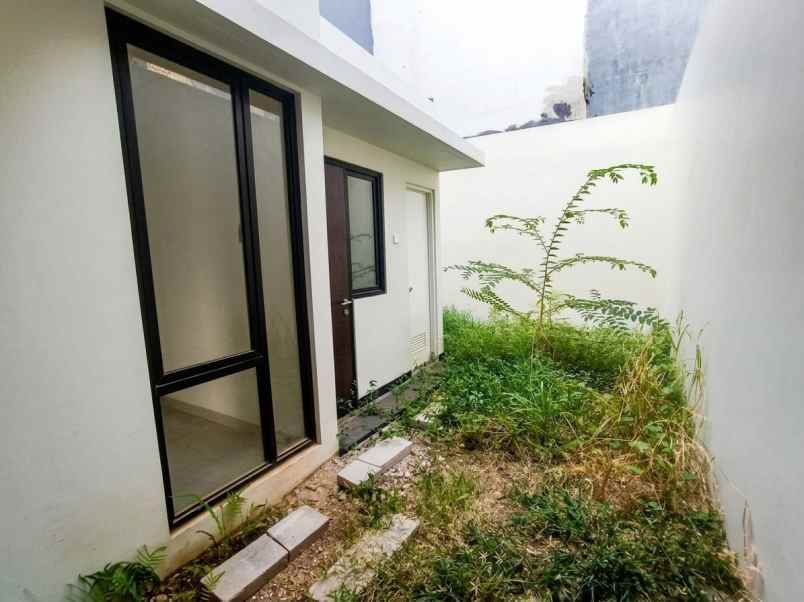 disewakan rumah cluster mahakam jgc