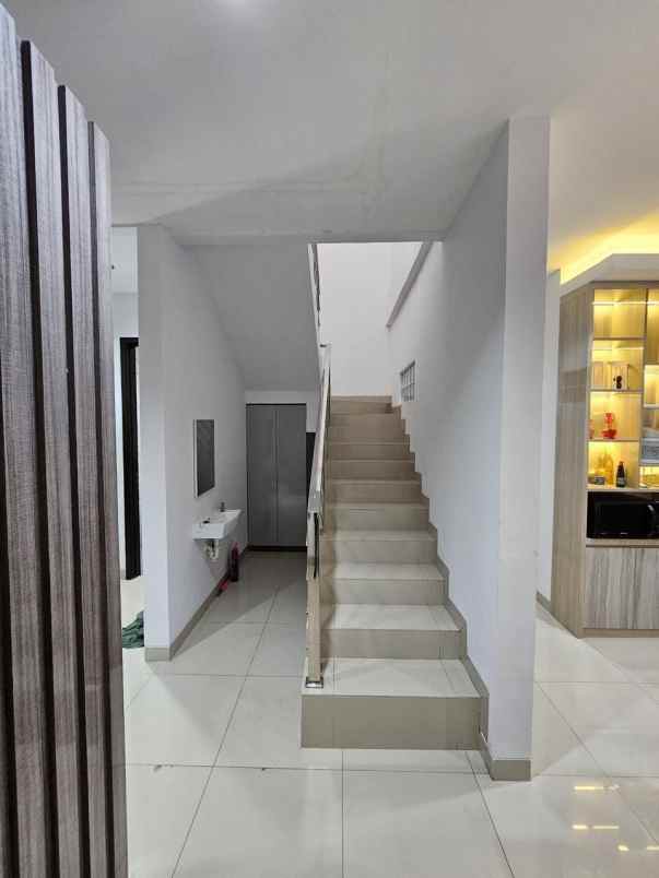 disewakan rumah cluster shinano jgc