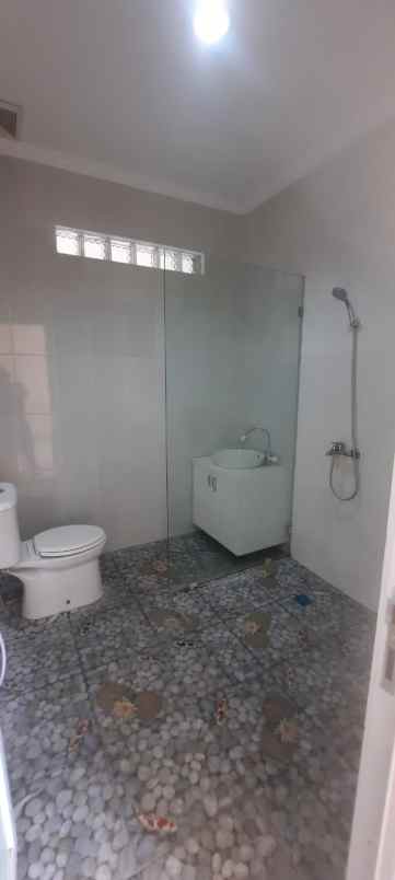 disewakan rumah gading griya lestari