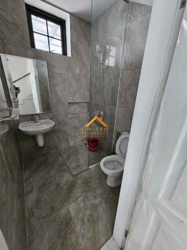 disewakan rumah komplek citraland helvetia