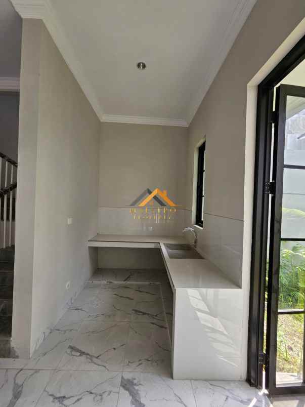 disewakan rumah komplek citraland helvetia