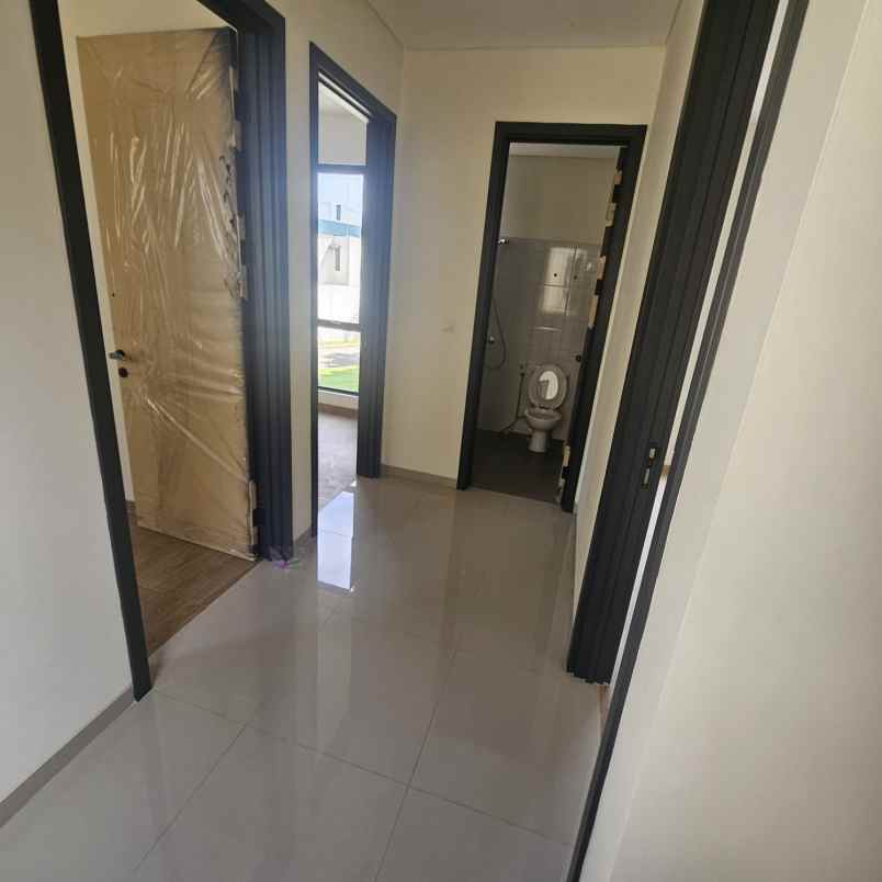 disewakan rumah suvarna sutera cluster astha