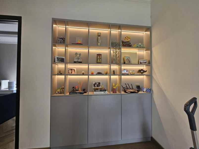 ijual rumah pik2 hadap selatan full furnish