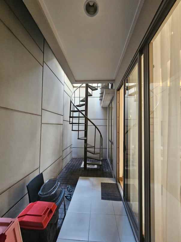 ijual rumah pik2 hadap selatan full furnish