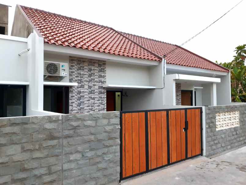 jual murah rumah 1 lantai di bambu apus jakarta timur