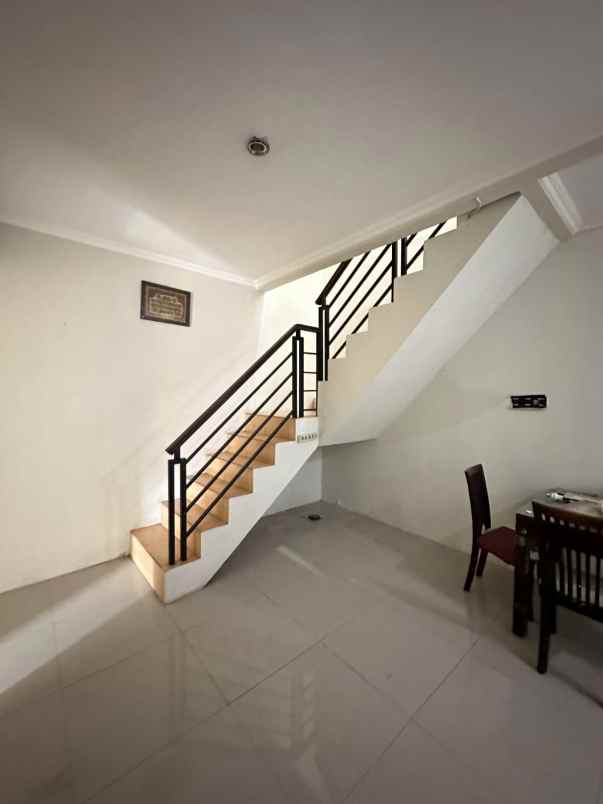 jual rumah ho0k siap huni kranggan permai cibubur