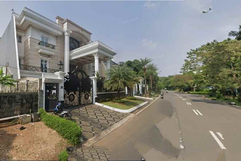 jual rumah klasik super mewah dengan lift di pondok
