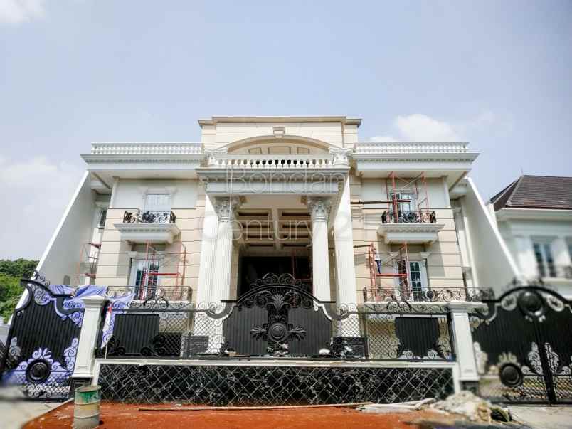 jual rumah klasik super mewah dengan lift di pondok
