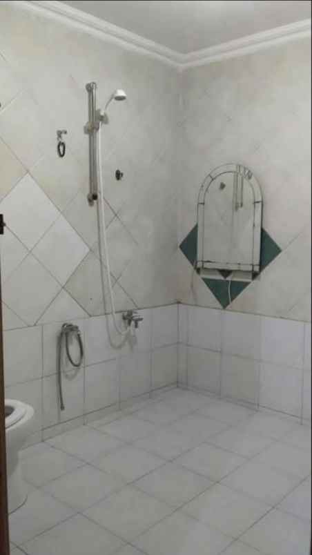 jual rumah komplek luas siap huni