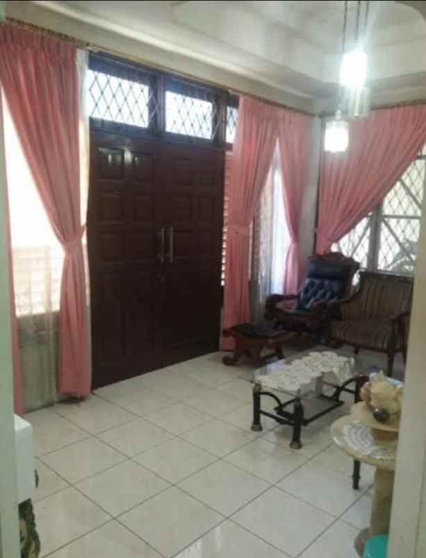 jual rumah komplek luas siap huni