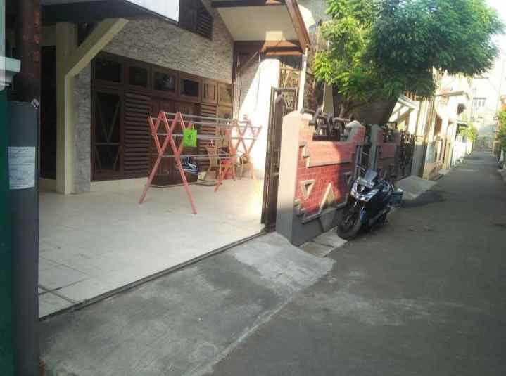 jual rumah komplek luas siap huni