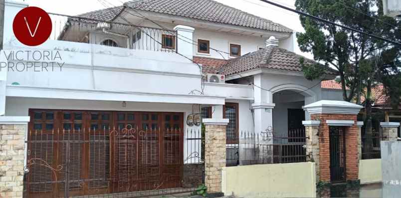 jual rumah mewah dengan kolam renang di cibubur